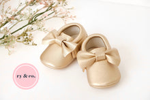 Load image into Gallery viewer, Amelia Baby Gift Set