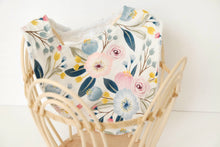 Load image into Gallery viewer, Snap Closure Bib