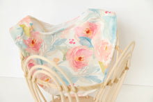 Load image into Gallery viewer, Snap Closure Bib