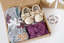 Load image into Gallery viewer, Amelia Baby Gift Set